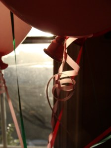 sunlit ballon strings